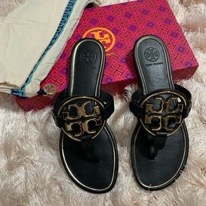 Tory Burch *NEW* perfect Miller calf leather * perfect black with gold * sz 6